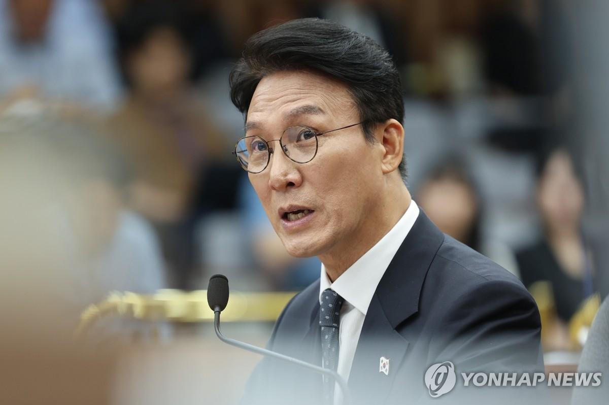 인사청문회서 발언하는 김민석 총리 후보자 (서울=연합뉴스) 김주성 기자 = 김민석 국무총리 후보자가 24일 서울 국회에서 열린 인사청문회에서 발언하고 있다. 2025.6.24 utzza@yna.co.kr