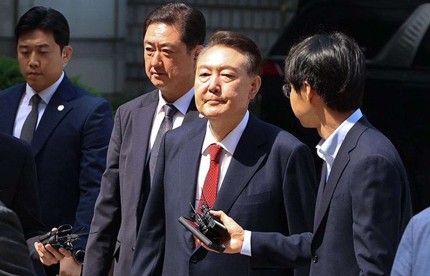 대선 이후 첫 포토라인 지나는 尹…오늘 내란 혐의 6차 공판