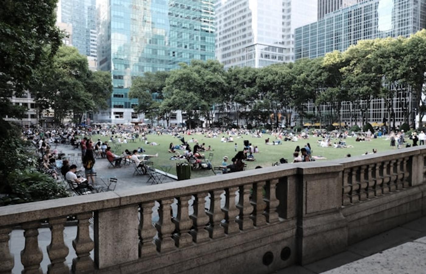 매주 목요일 점심, 브로드웨이를 공짜로 — 브라이언트 파크 여름 일정 총정리