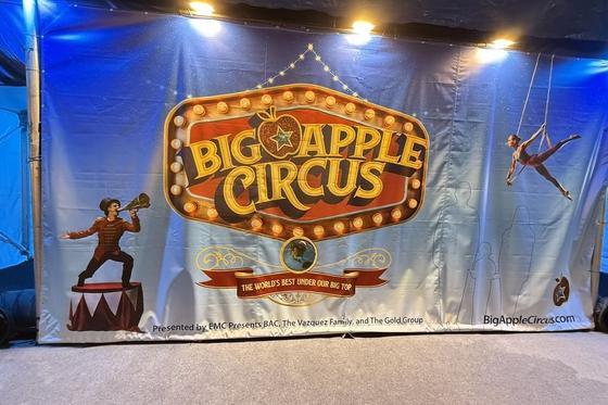 겨울의 링컨센터, 빅탑 안으로 들어가다 – Big Apple Circus