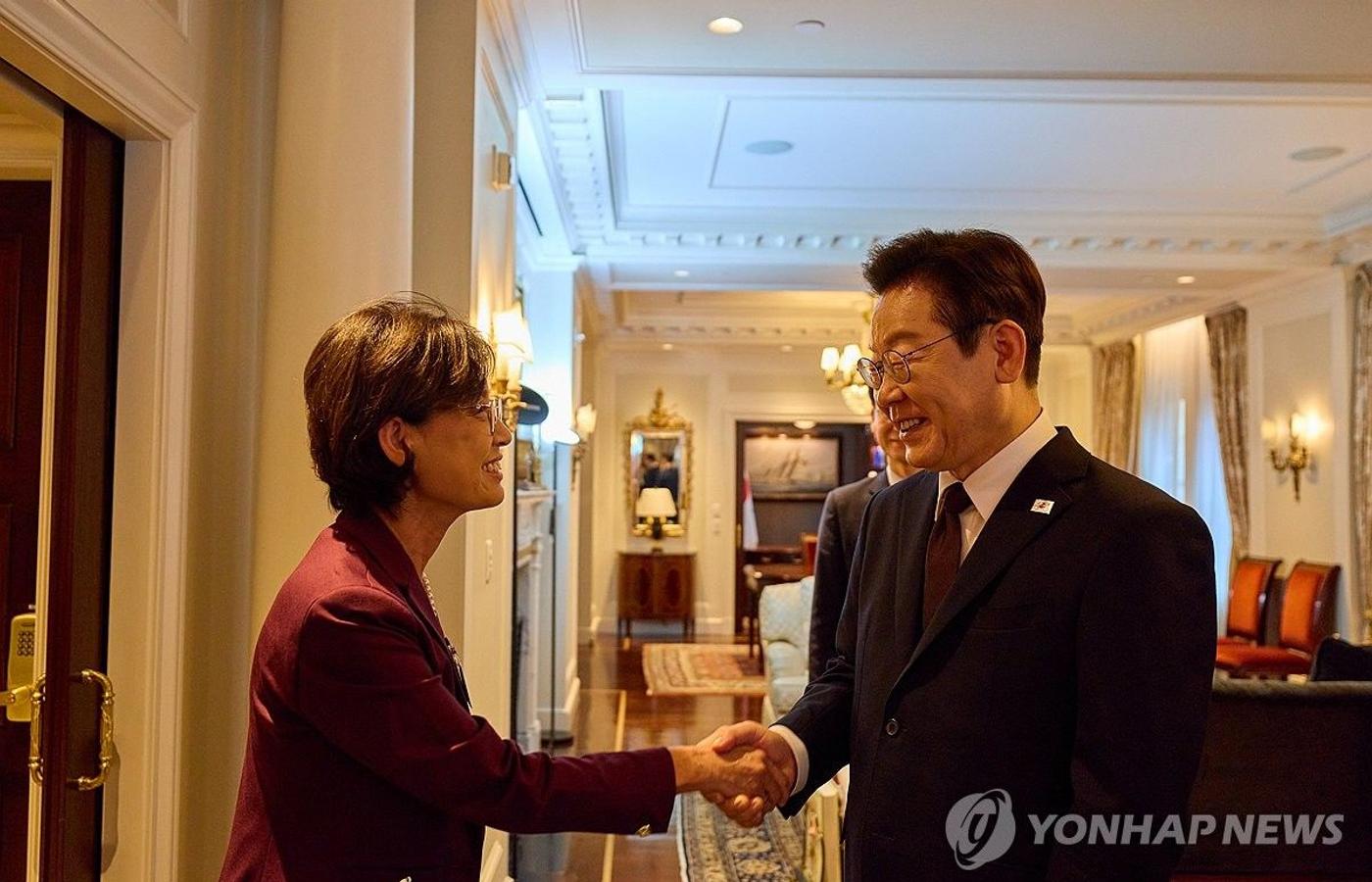 李대통령 “구금사태 재발 않길…관세협상 ‘상업적 합리성’ 보장”