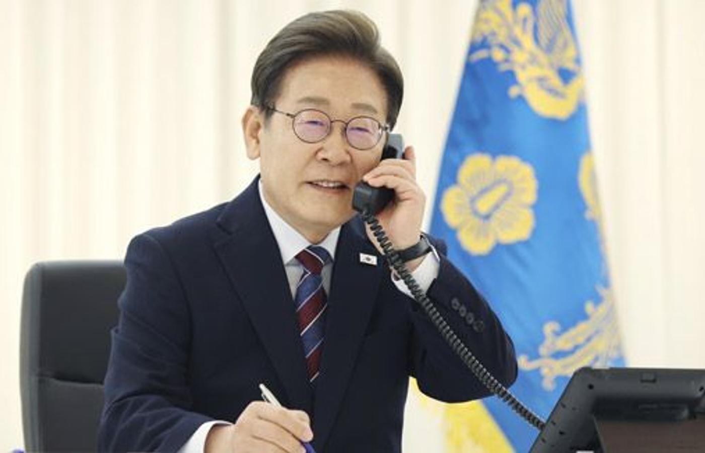 이재명 대통령·트럼프 첫 통화…”이른시일 내 만나기로”