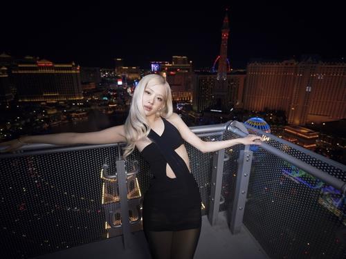 BLACKPINK’s Rose is seen in this photo co-provided by Warner Music Korea and Colin Tilley. (PHOTO NOT FOR SALE) (Yonhap)