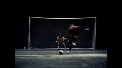 Futbol shot attempt on goal