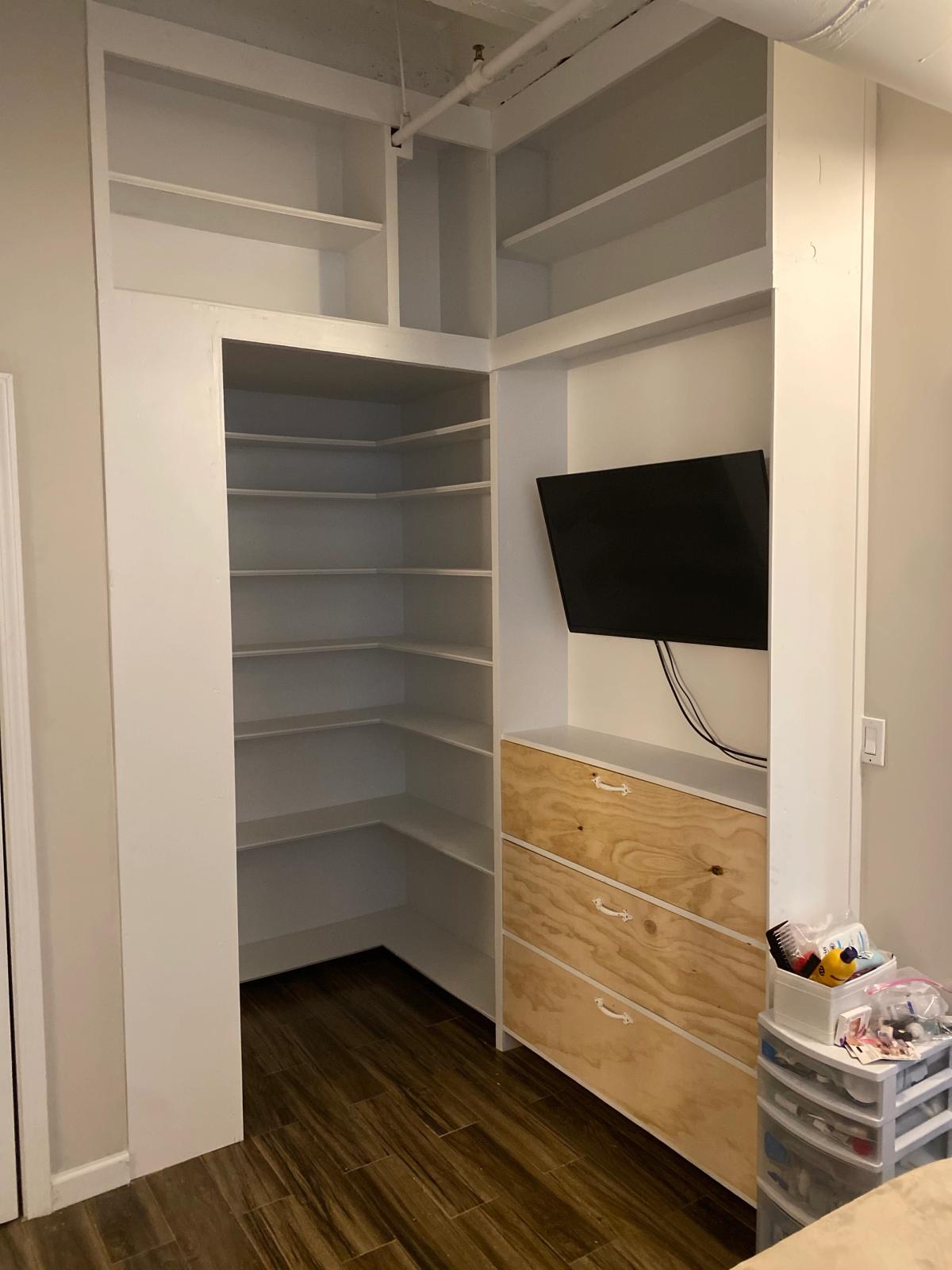 Peachtree A T L Custom Closet image 13