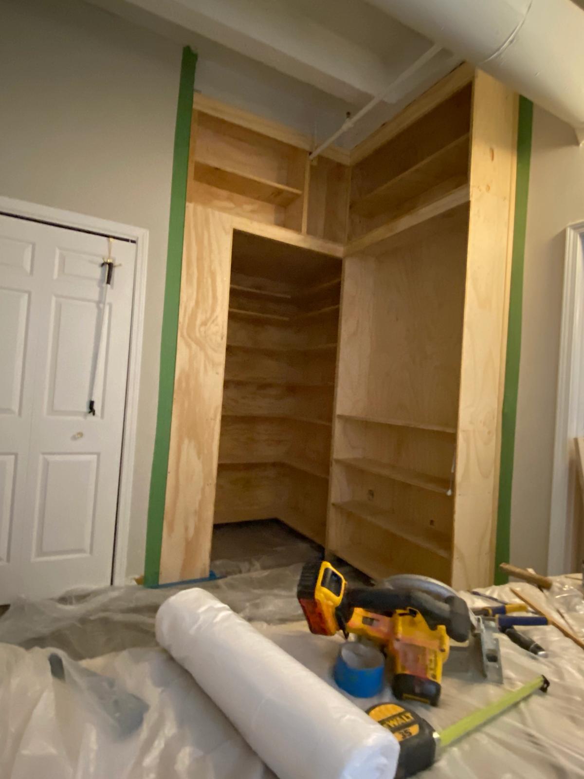 Peachtree A T L Custom Closet image 4