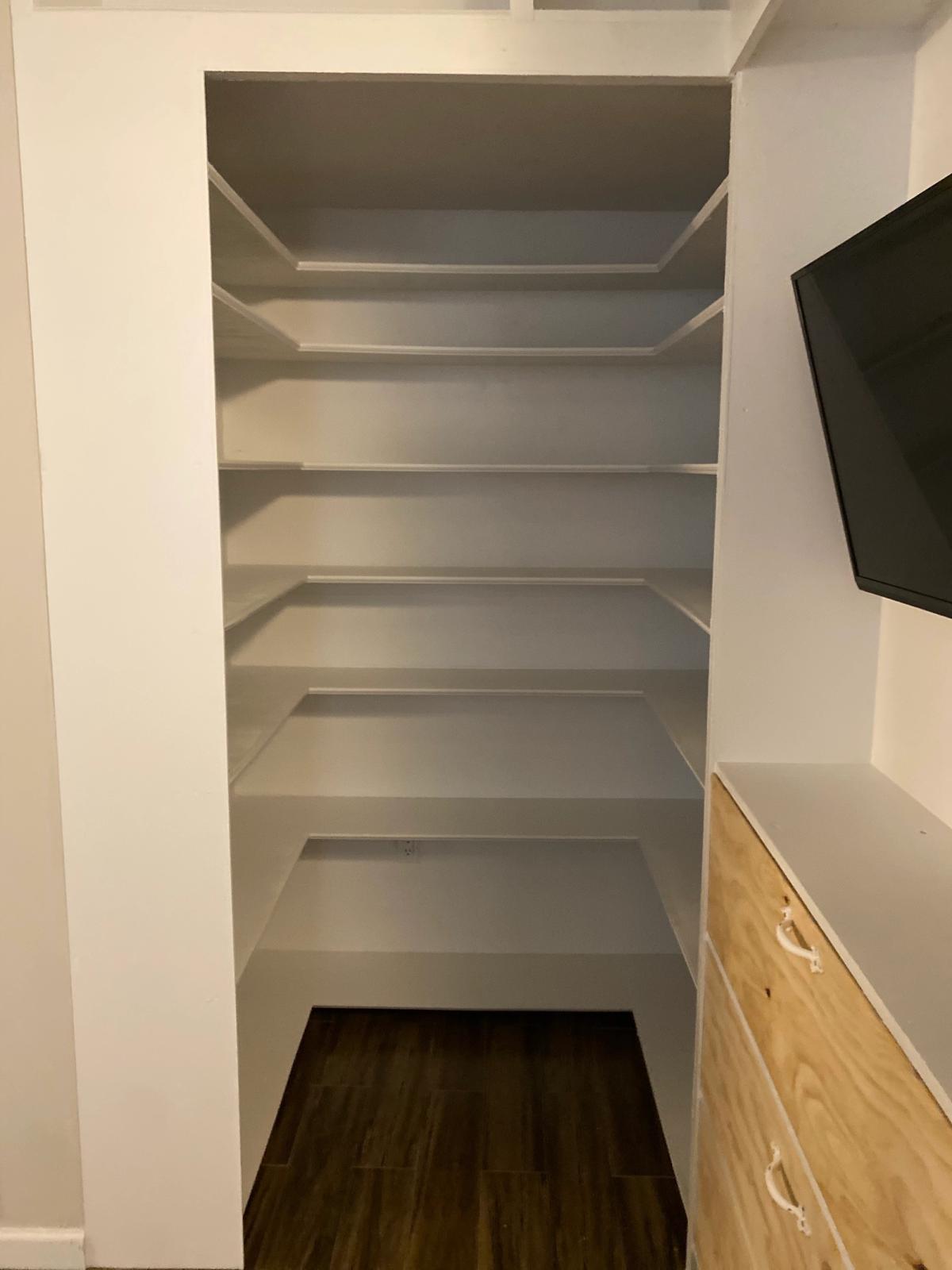 Peachtree A T L Custom Closet image 14