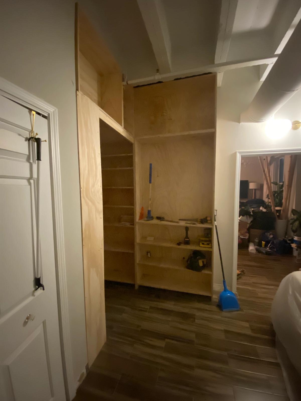 Peachtree A T L Custom Closet image 3