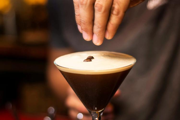 Best Espresso for Espresso Martinis (Strength & Flavor Guide)