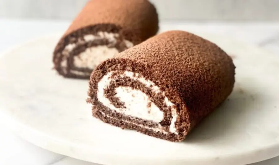 Tiramisu Roll Protein Cake