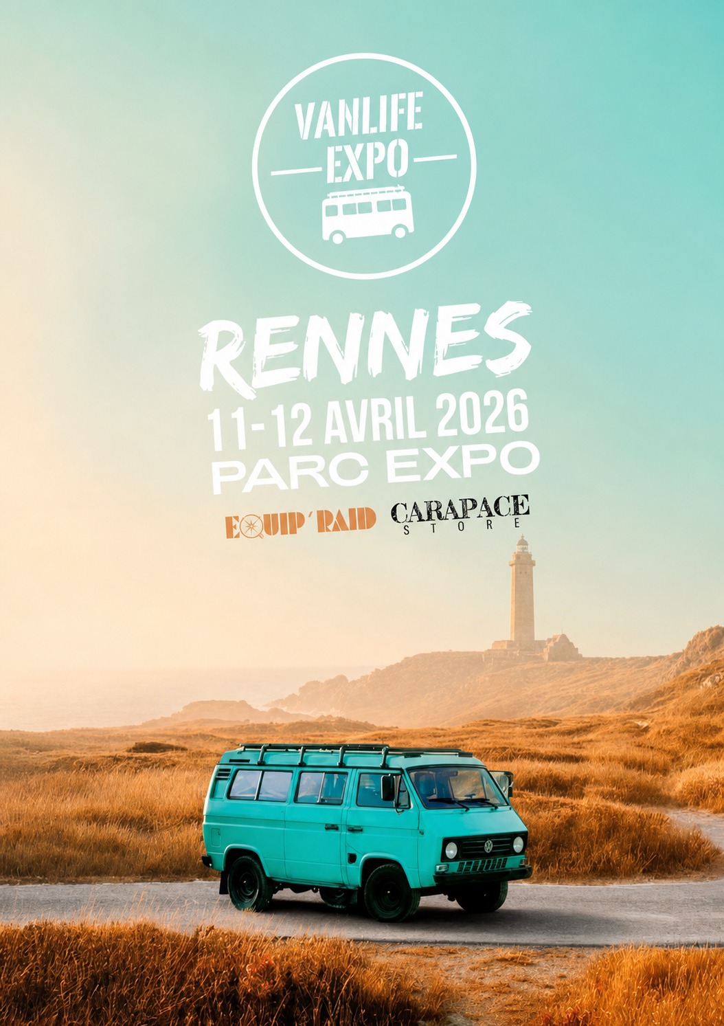 Locandina del Vanlife Expo Rennes dell’11 e 12 aprile 2026, con un camper turchese vicino a un faro costiero