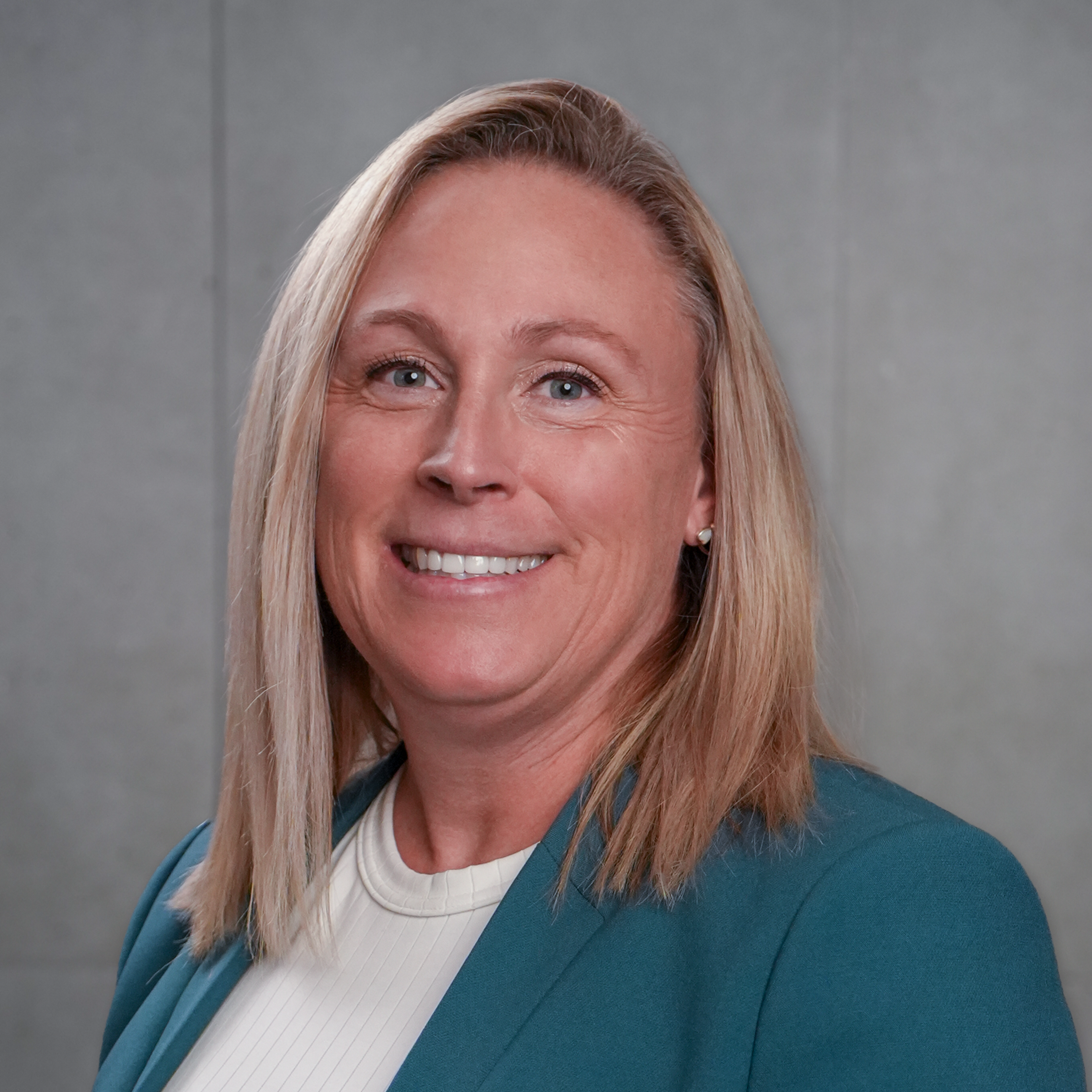 Headshot of Lindsay Bryant - Manager Client Experience