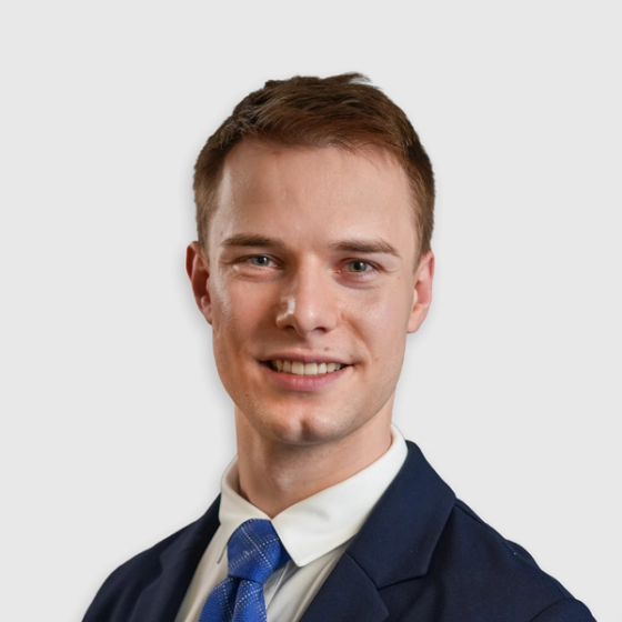 Headshot of Simon Vincent - Trader/Operations Specialist