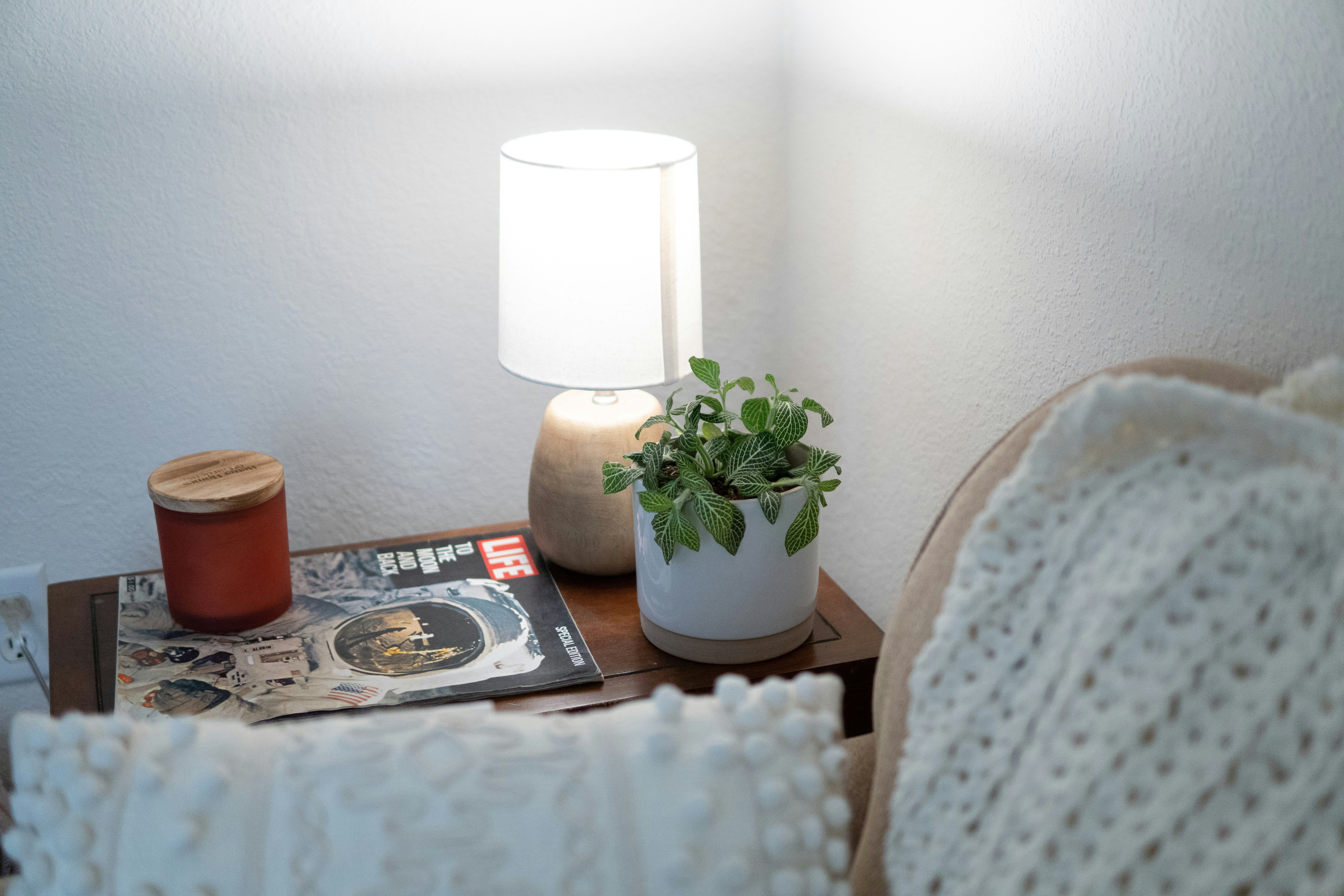 bedside table lamp
