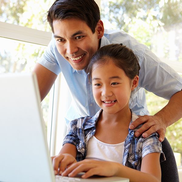 Father daughter laptop