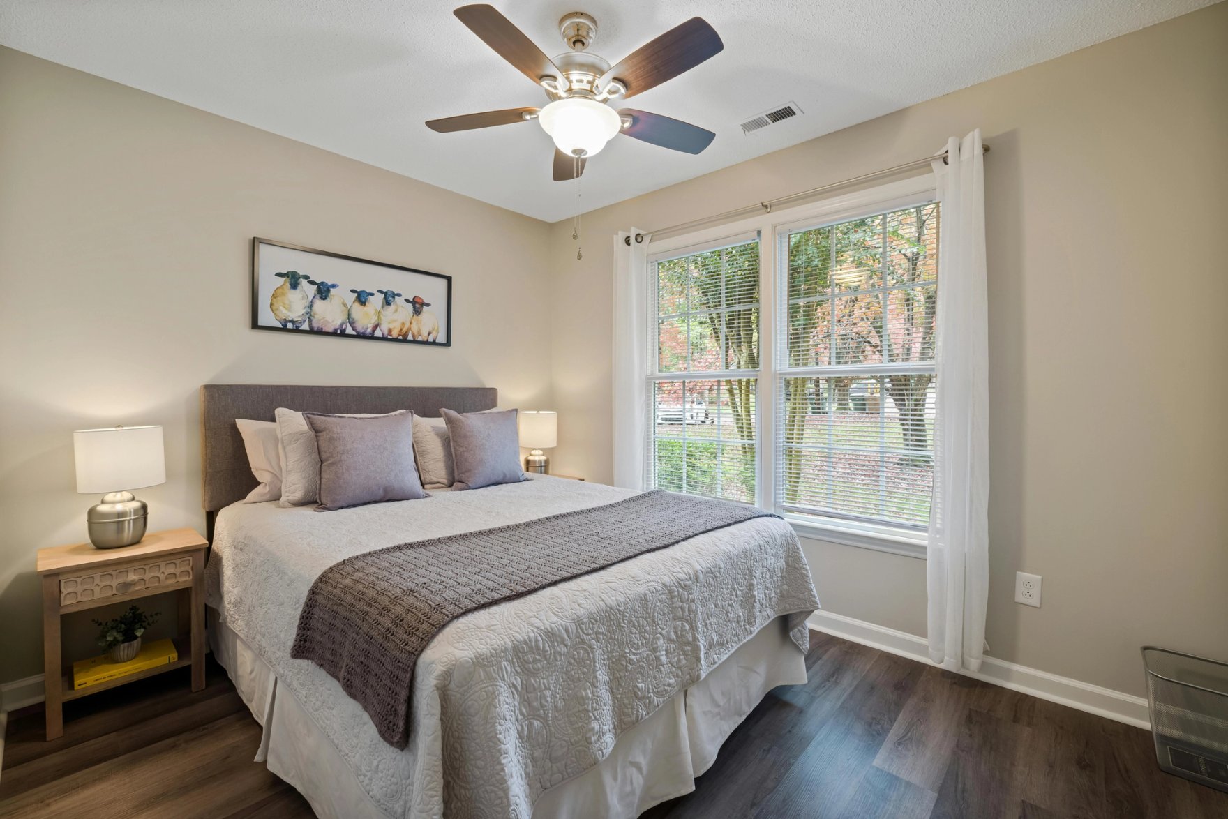 ceiling fan in bedroom