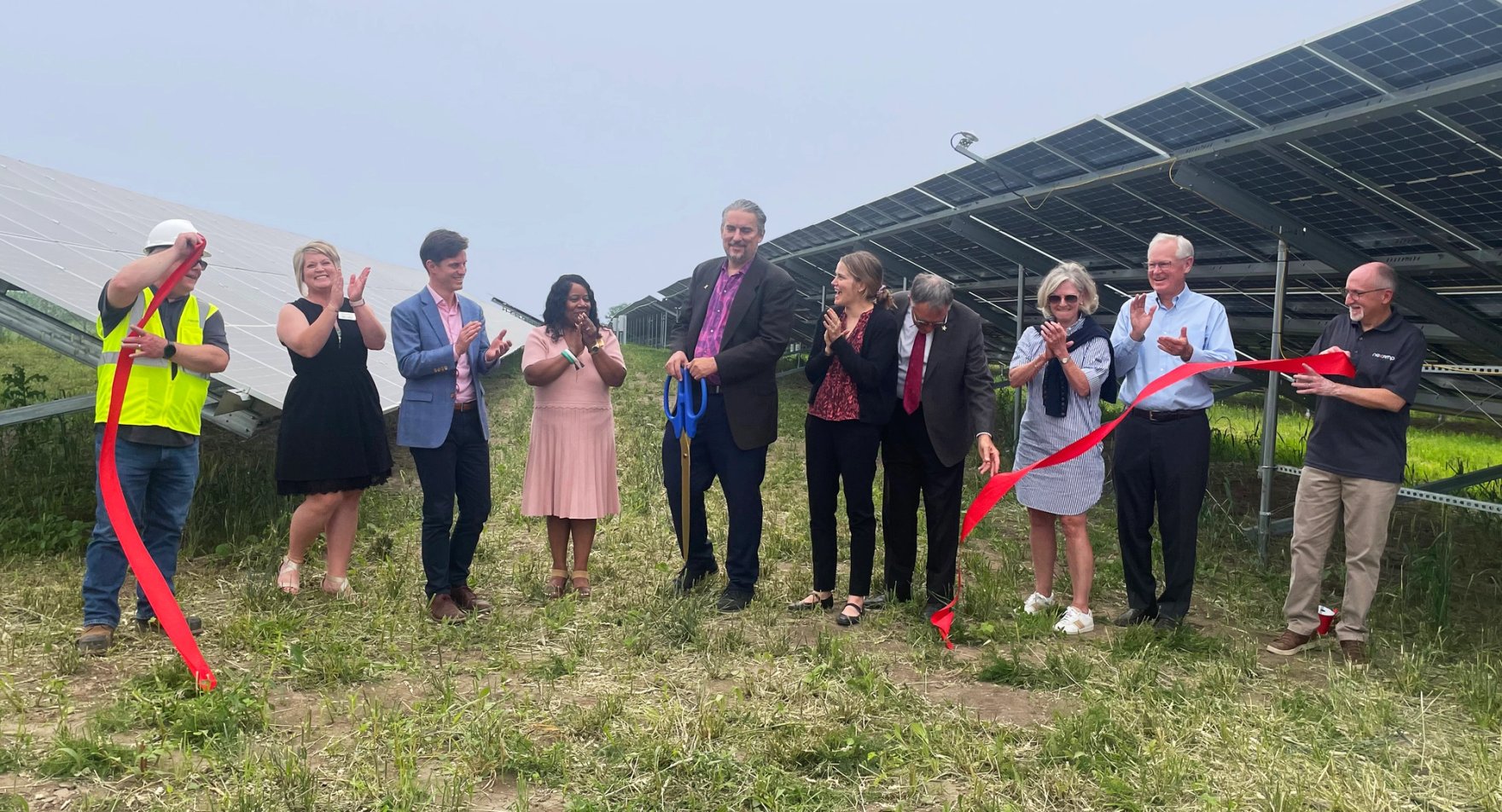 Nexamp, Trajectory and local officials cut the ribbon on Blue Grama Solar.