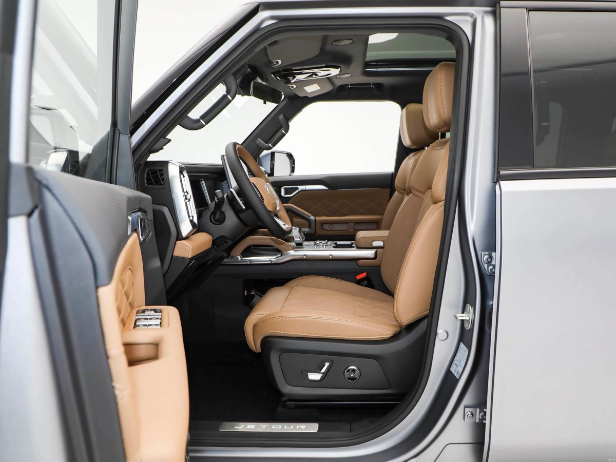 Jetour TRAVELER T2 — 5 Places