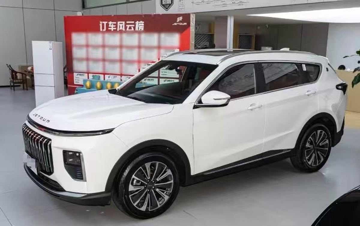 Jetour X70 PLUS — 7 Places