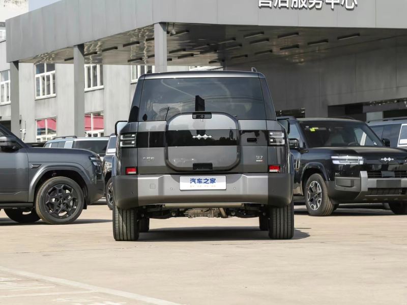 Fangchengbao Tai 7 2025 — DM PHEV 190 km · 490 ch · 4x4 · Édition Ultra