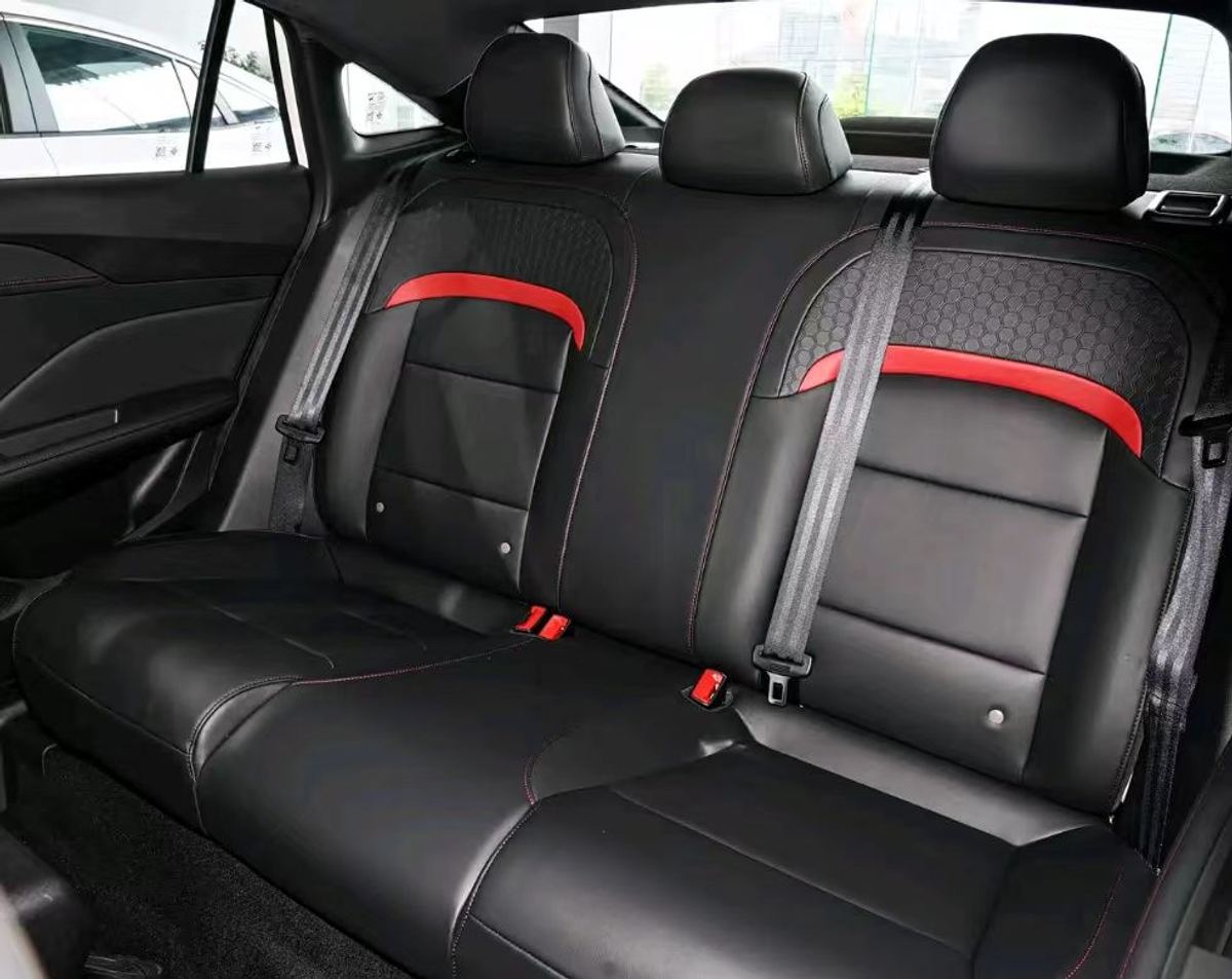 MG MG5 · 180DVVT Édition Luxe Mondiale