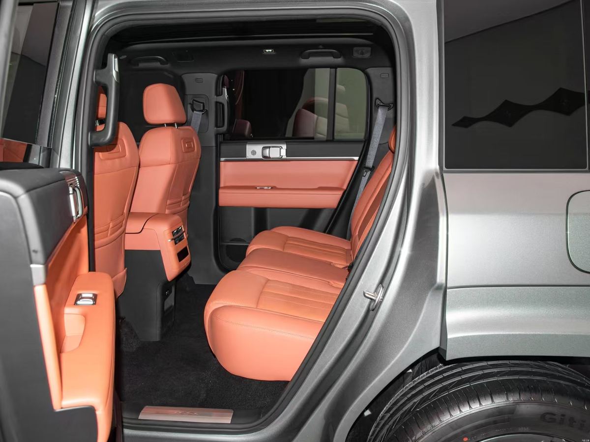Fangchengbao Tai 7 2025 — DM PHEV 190 km · 490 ch · 4x4 · Édition Ultra