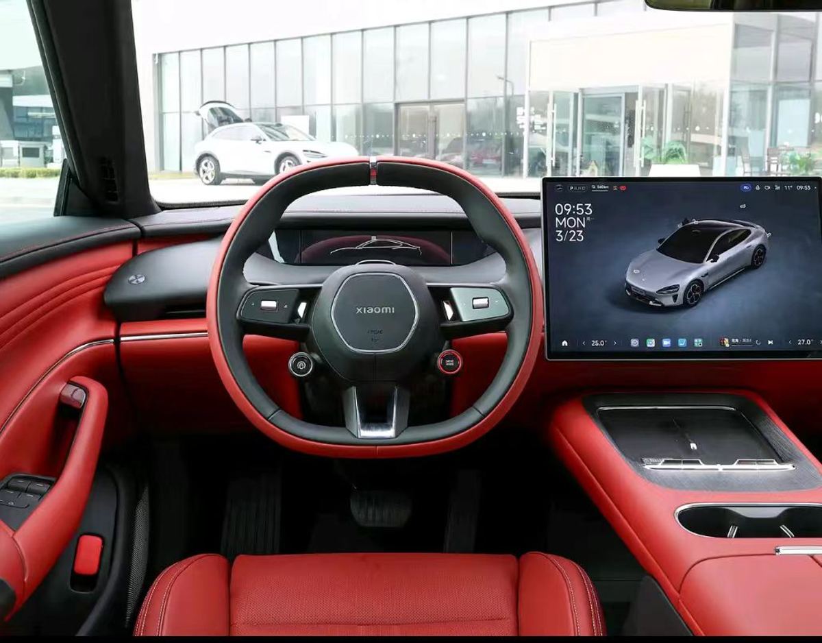 Xiaomi SU7 · BEV · 235 kW / 320 ch · 720 km CLTC