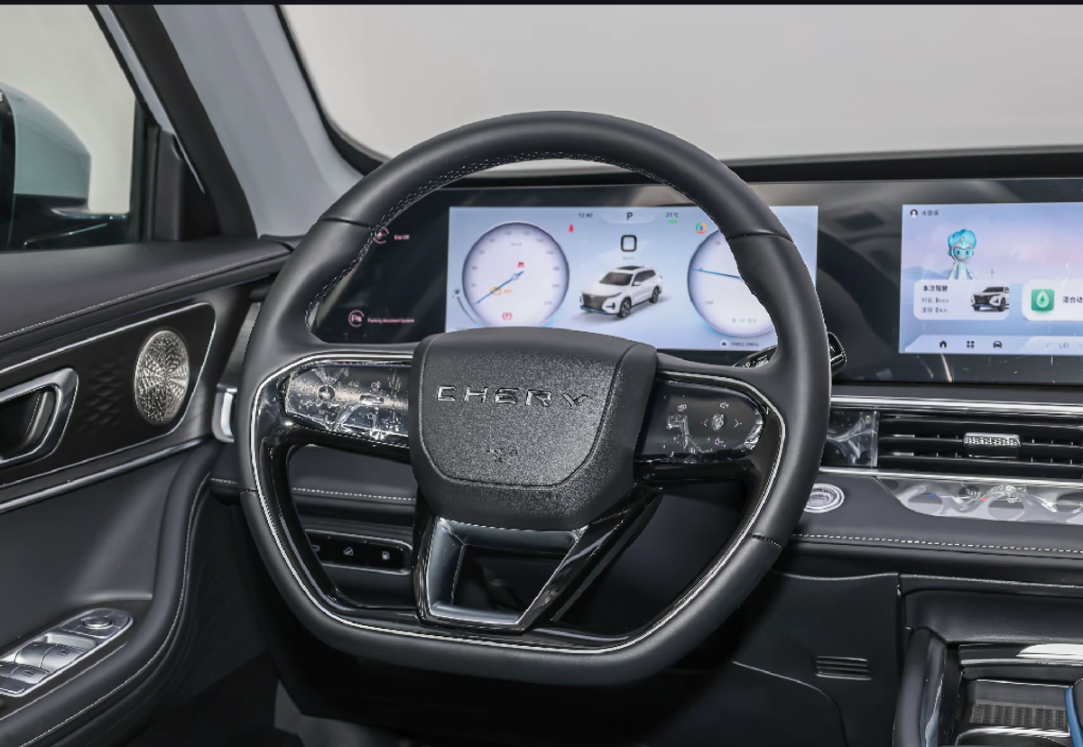 Chery Tiggo 8 Pro PHEV 2025 — 1.5T 100 km · Édition Champion