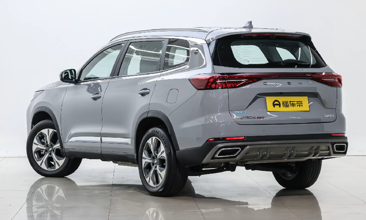 Chery Tiggo 8 Pro PHEV 2025 — 1.5T 100 km · Édition Champion