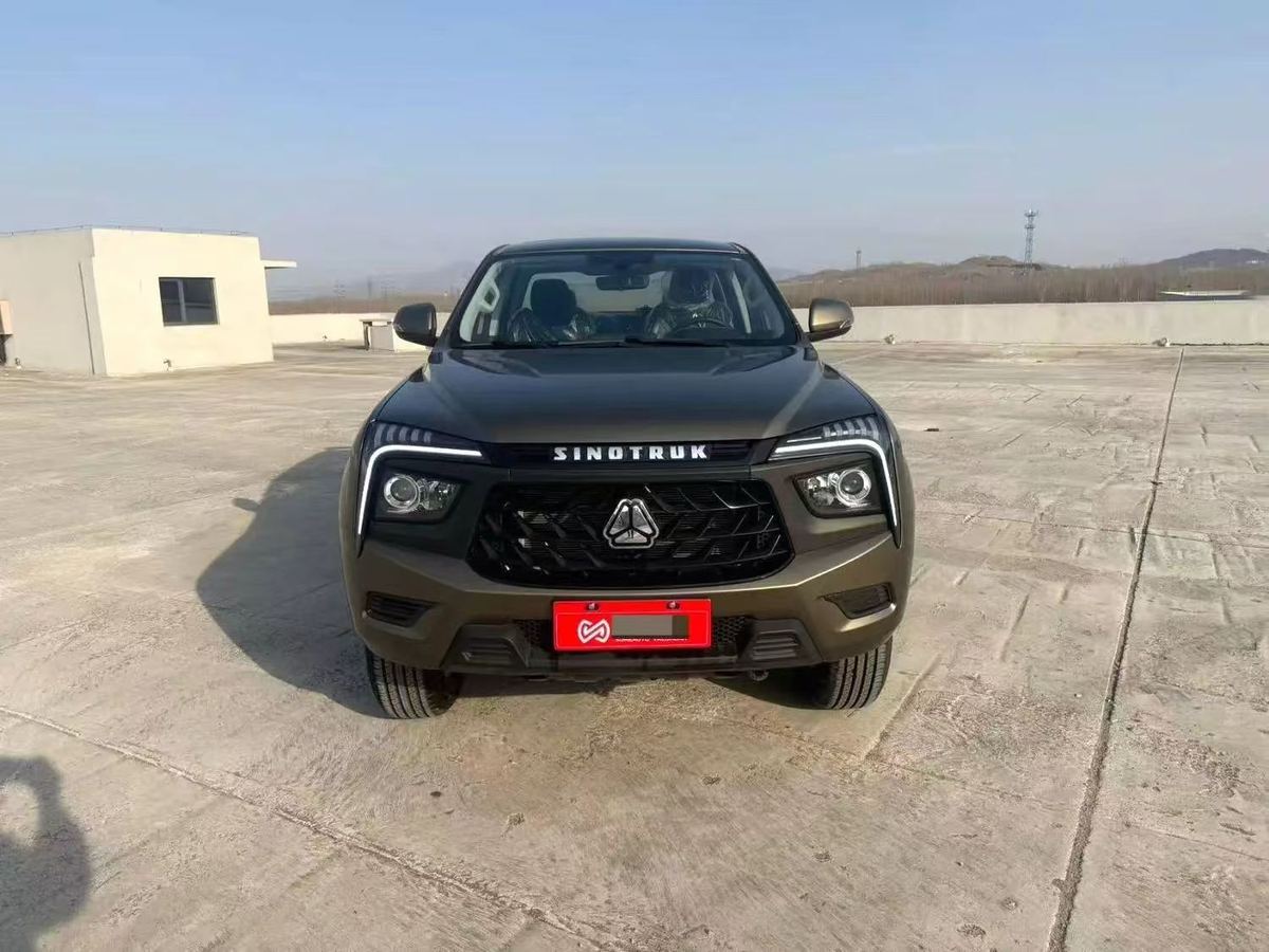 Sinotruck Bosheng S6 · 2,0 L Diesel 8AT · 4×4