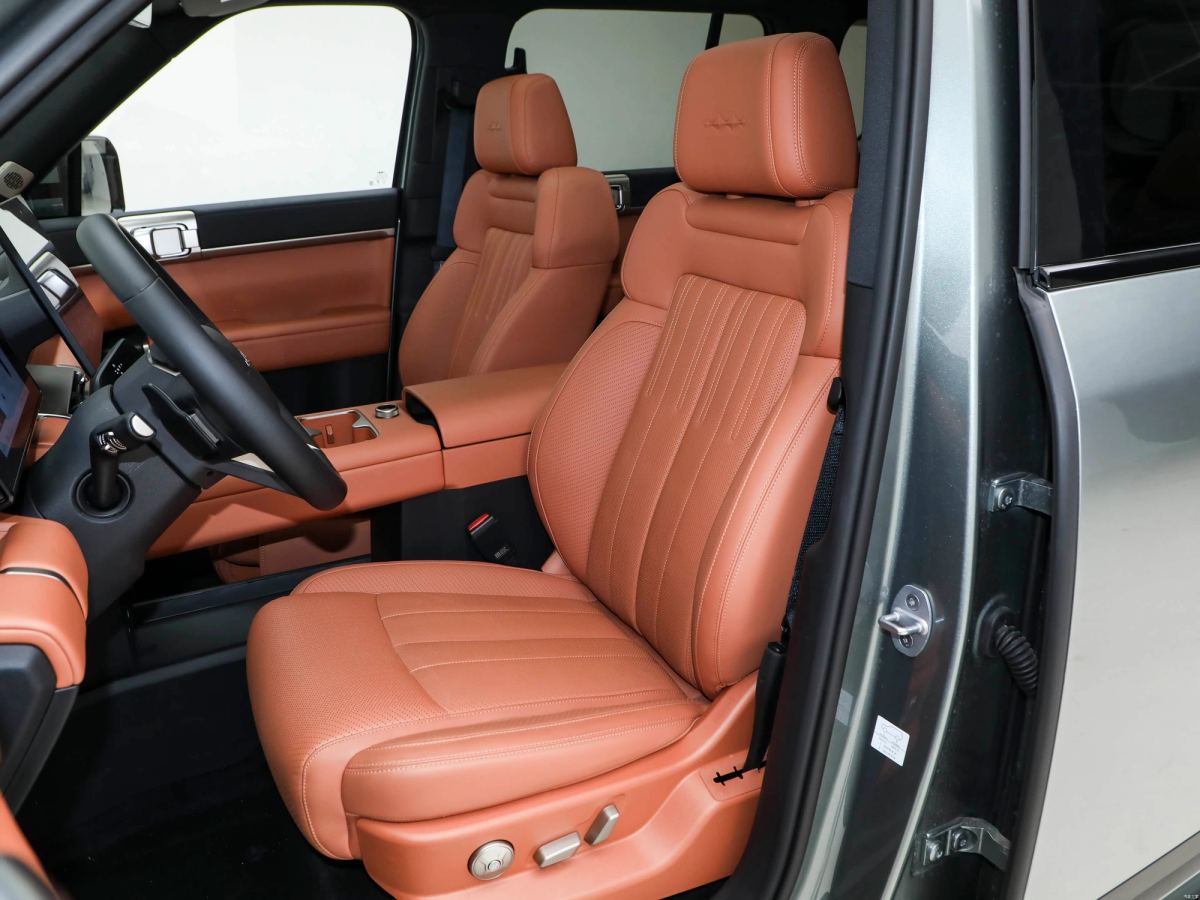 BYD TITANIUM 7