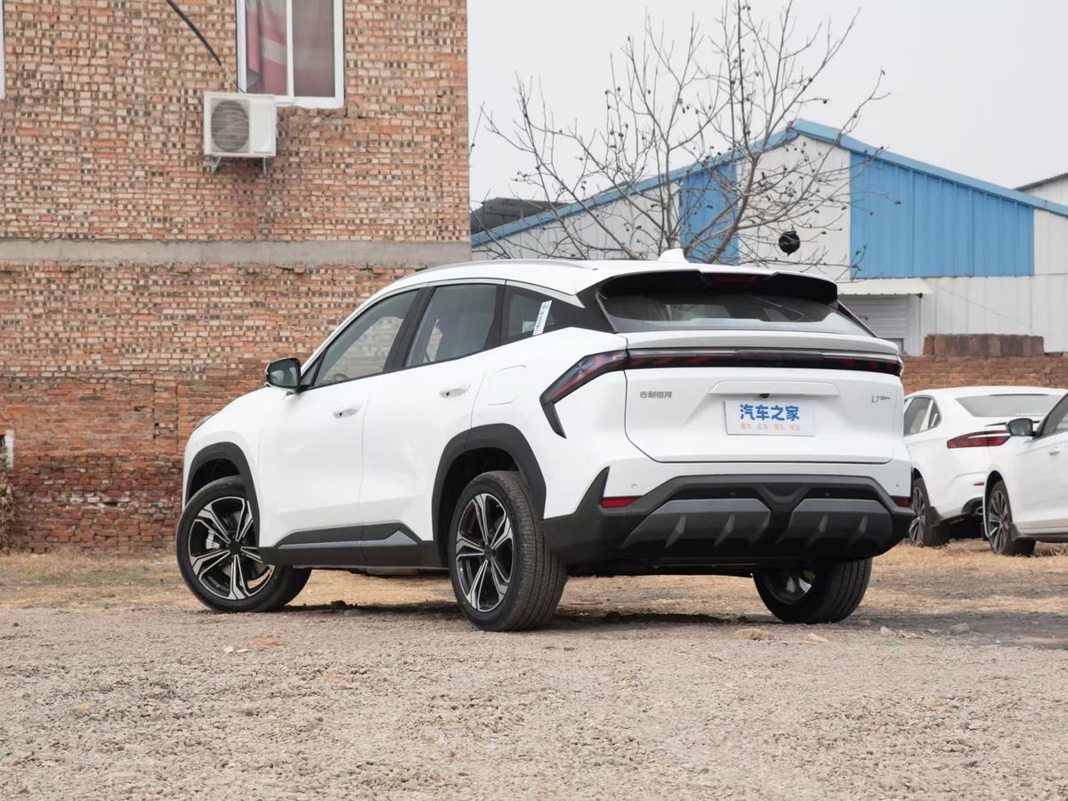 Geely Galaxy L7 2025 — EM-i 115 km · Édition Explorer