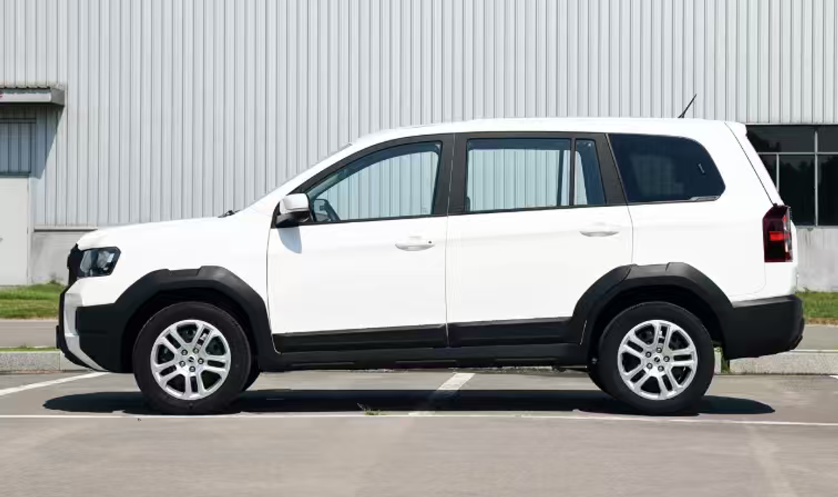 SWM Sawy Tiger 2025 — 1.5L 116 ch · Édition Luxe · 7 Places