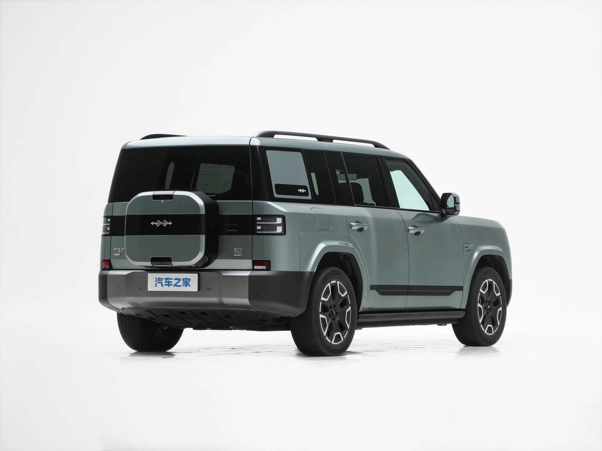 BYD TITANIUM 7