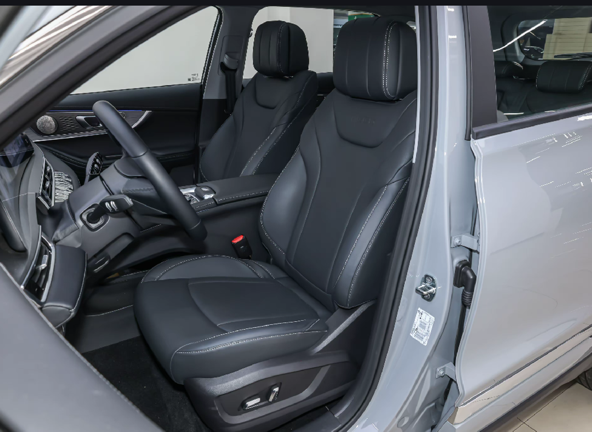Chery Tiggo 8 Pro PHEV 2025 — 1.5T 100 km · Édition Champion