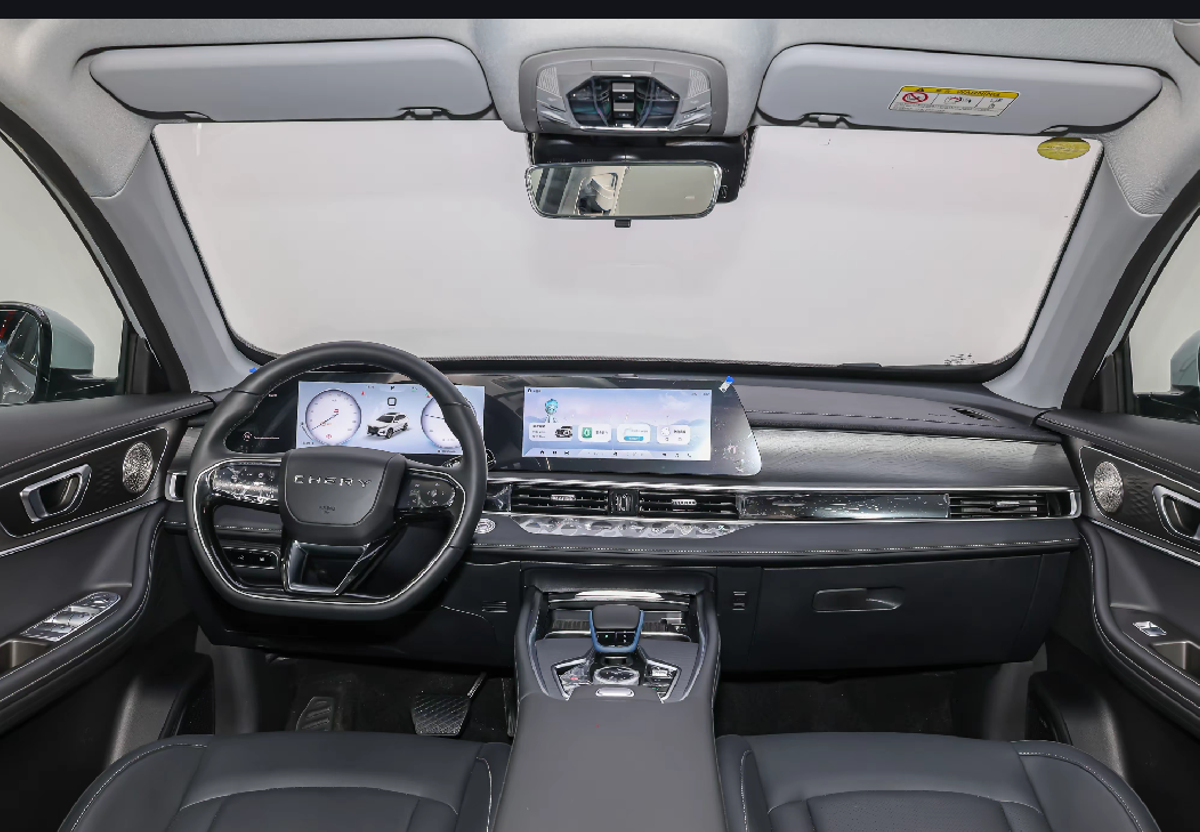 Chery Tiggo 8 Pro PHEV 2025 — 1.5T 100 km · Édition Champion