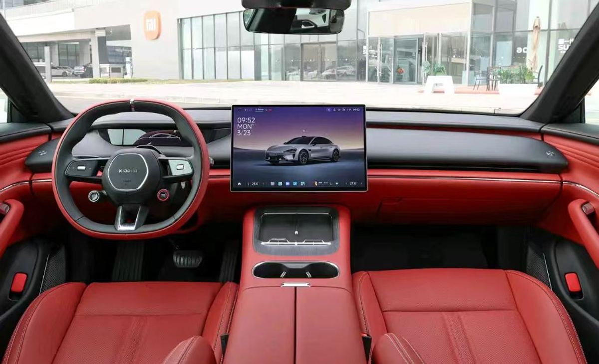 Xiaomi SU7 · BEV · 235 kW / 320 ch · 720 km CLTC