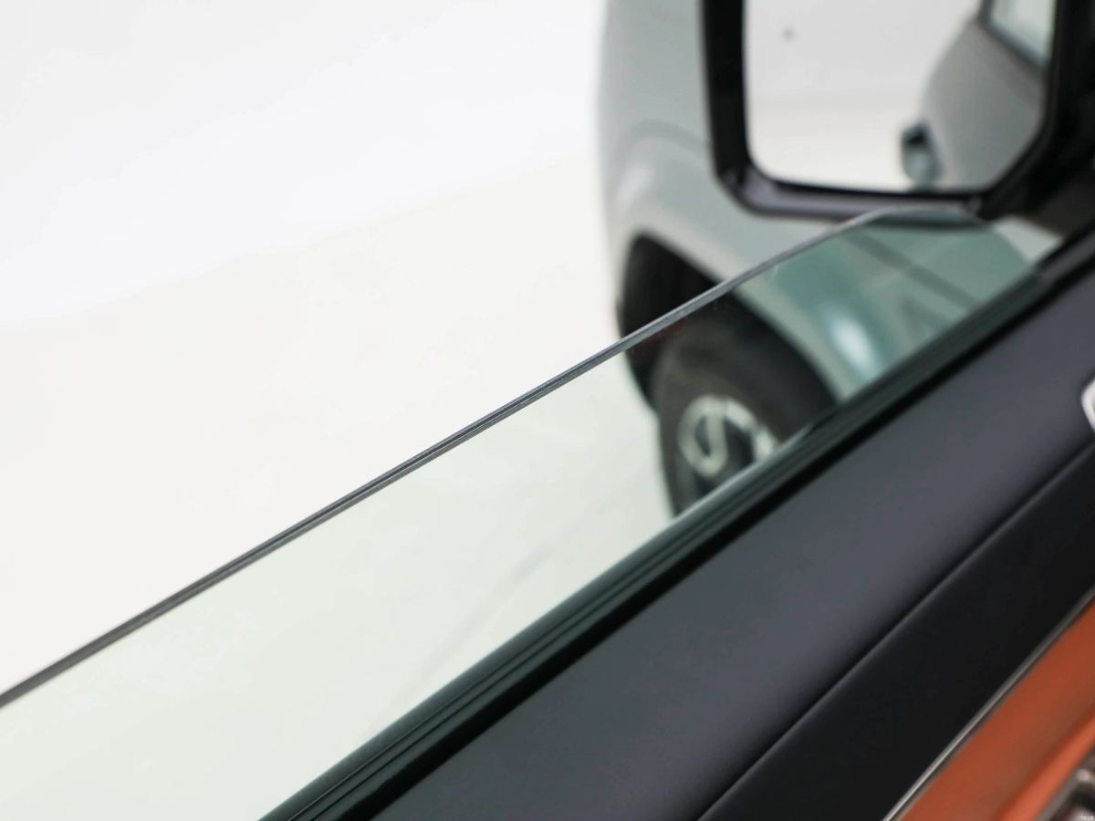 BYD TITANIUM 7