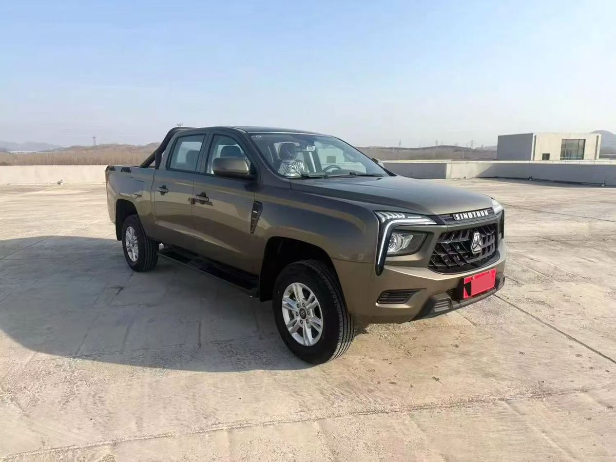 Sinotruck Bosheng S6 · 2,0 L Diesel 8AT · 4×4