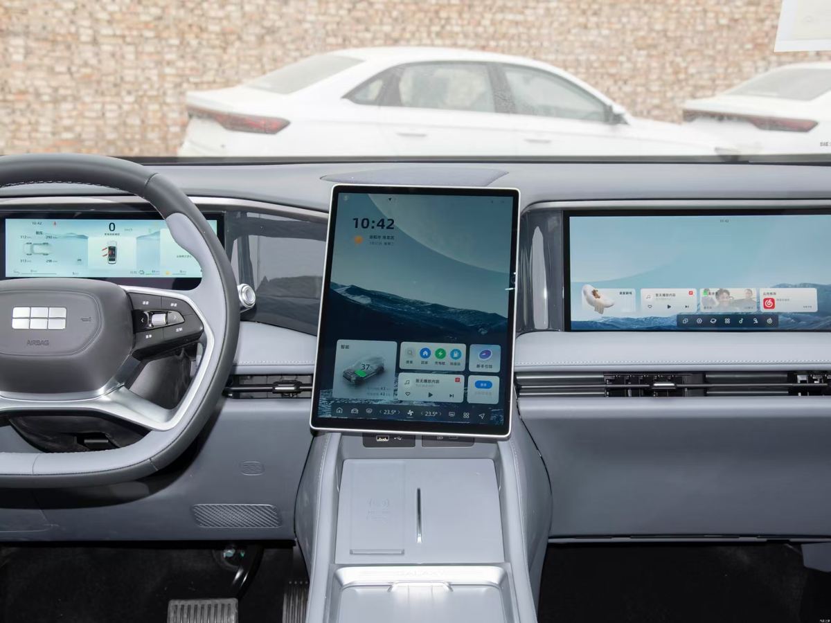 Geely Galaxy L7 2025 — EM-i 115 km · Édition Explorer