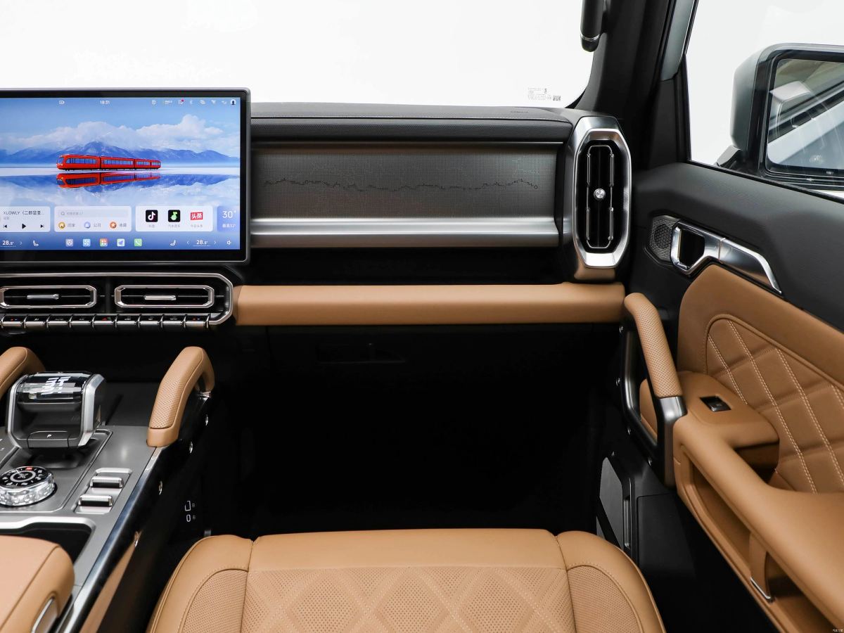 Jetour TRAVELER T2 — 5 Places