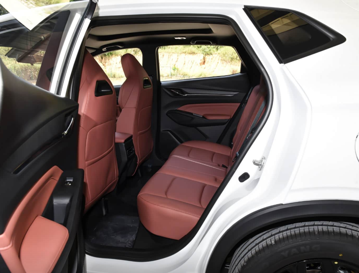 Changan X5 Plus 2026 — 1.5T 192 ch · 7DCT · Édition Surpass PRO · Beyond