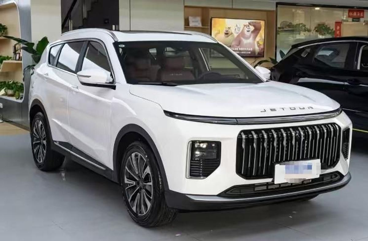 Jetour X70 PLUS — 7 Places
