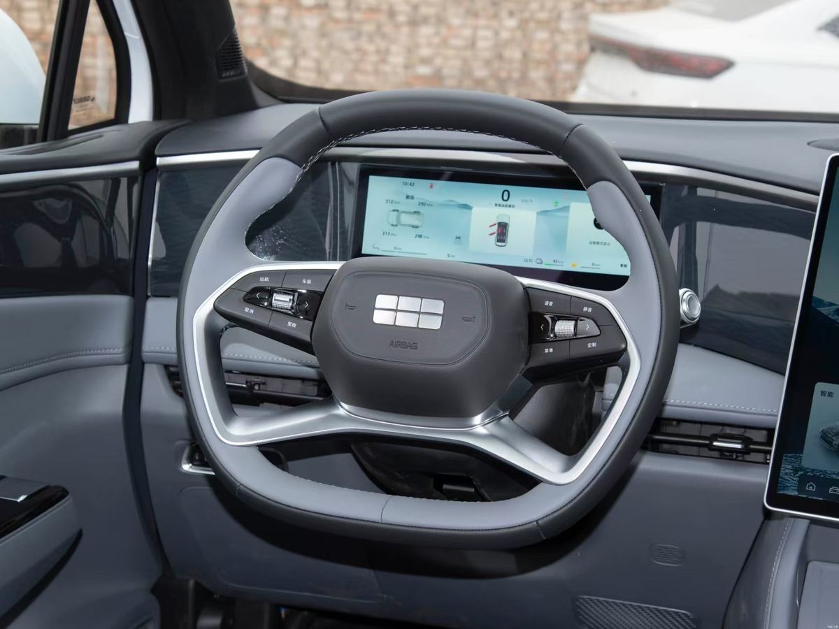Geely Galaxy L7 2025 — EM-i 115 km · Édition Explorer