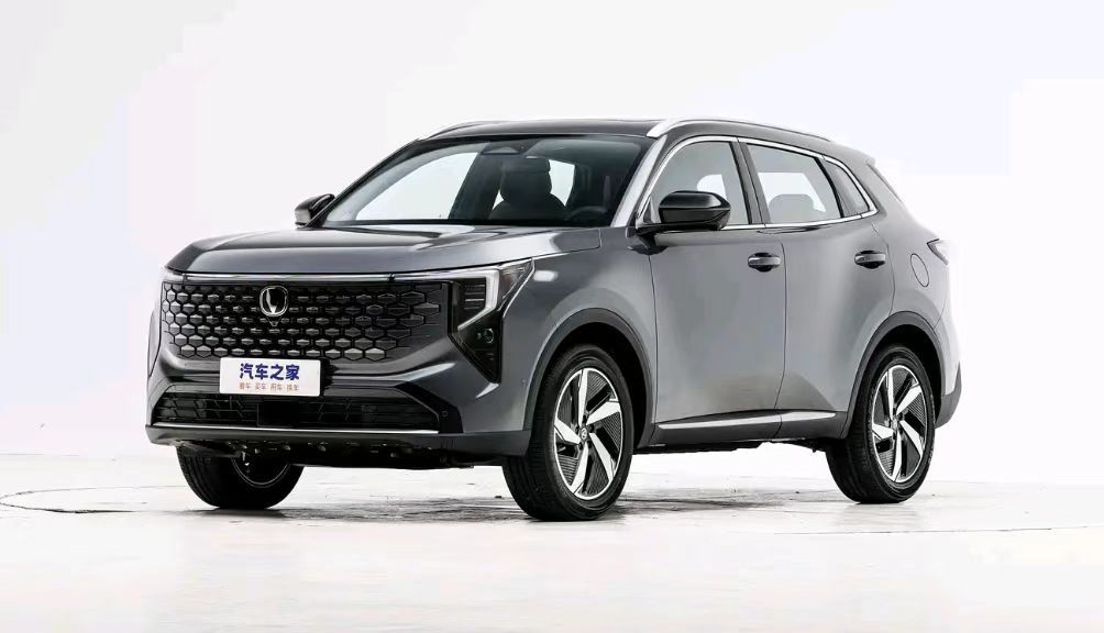 Changan CS55 Plus, SUV chinois compact recommandé pour rouler à Ouagadougou