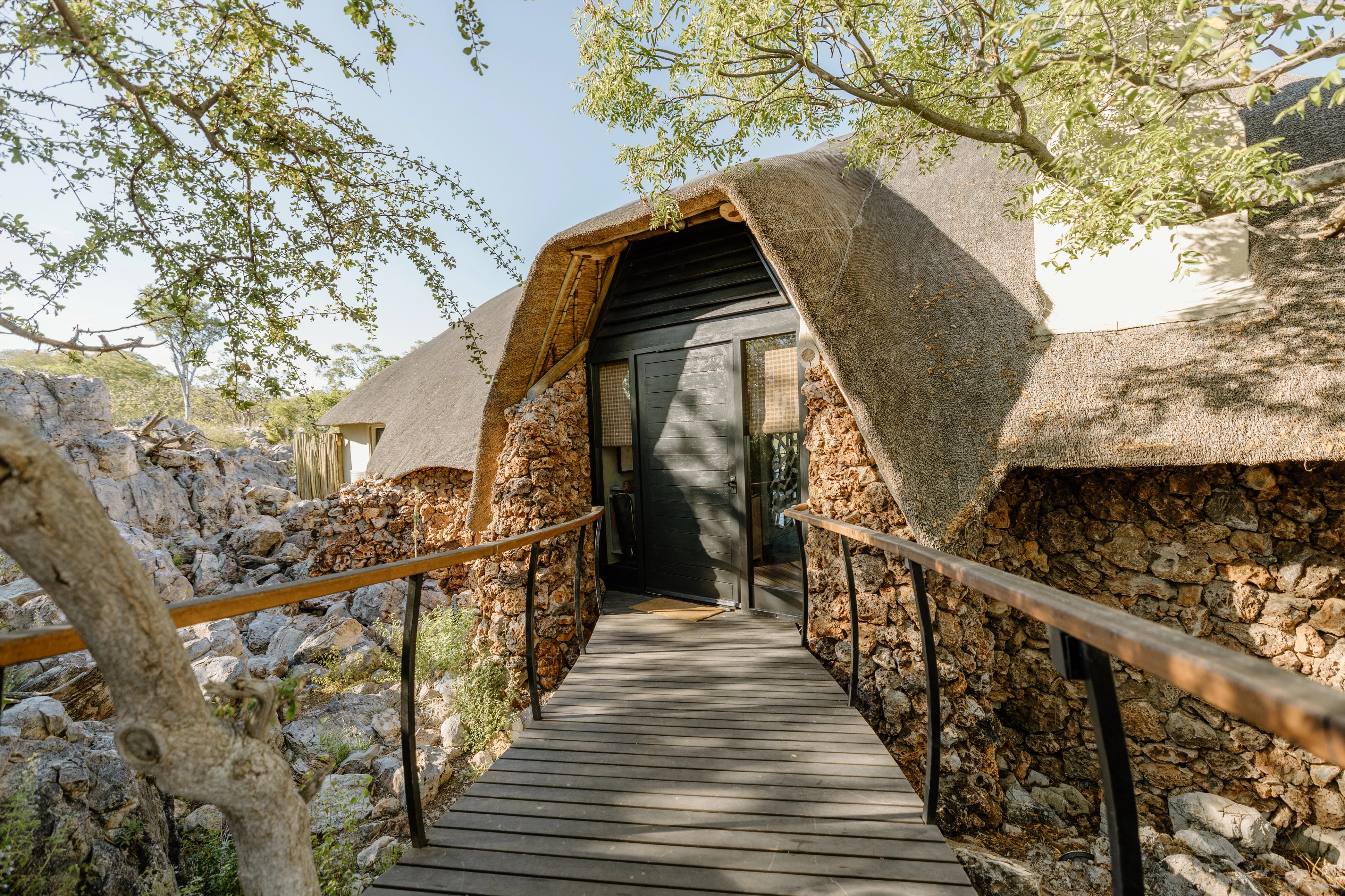 A private villa set above the plains, where architecture and landscape exist in quiet harmony.