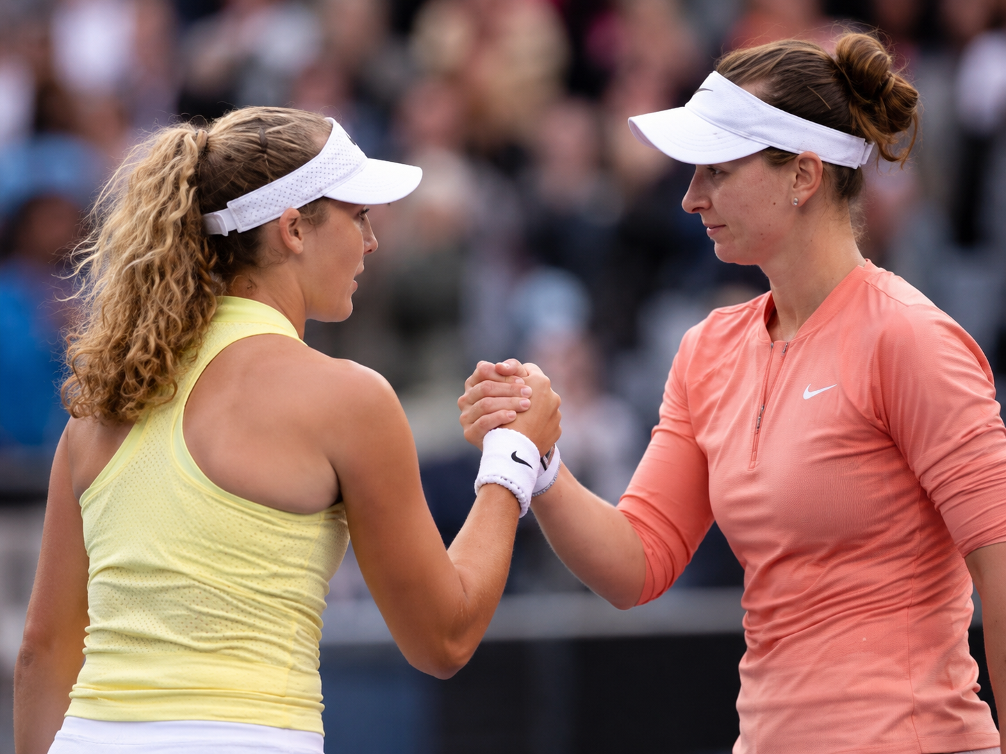 Krejcikova vs Andreeva: Two Playing Logics Separated by the Low Bounce on Grass