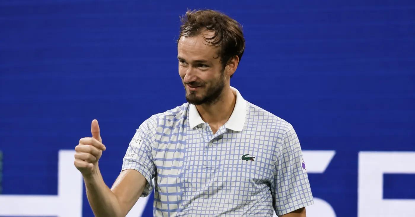Medvedev gives the crowd a thumbs up