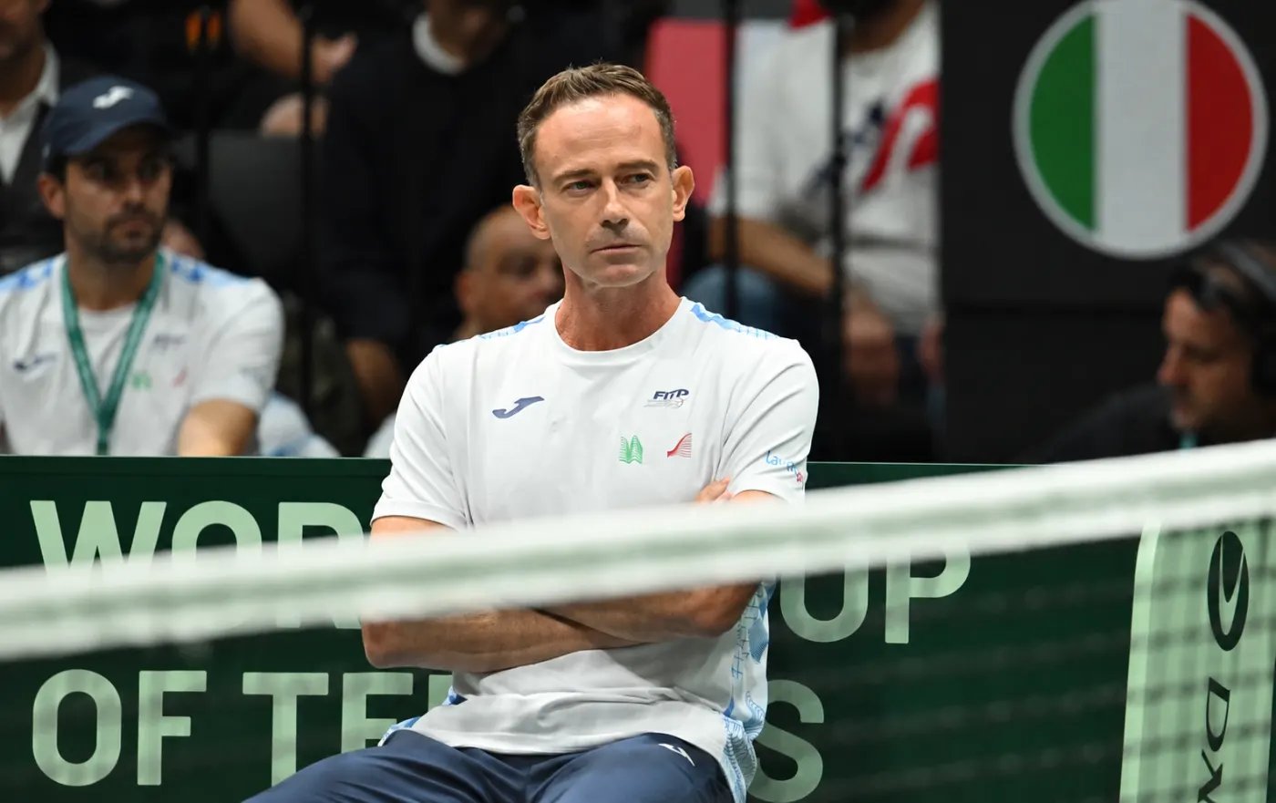Filippo Volandri mit konzentriertem Blick während eines Matches
