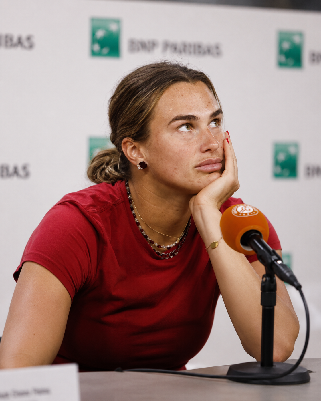 Sabalenka Collapses in Paris: Ten Straight Games and the Outburst in the Press Room